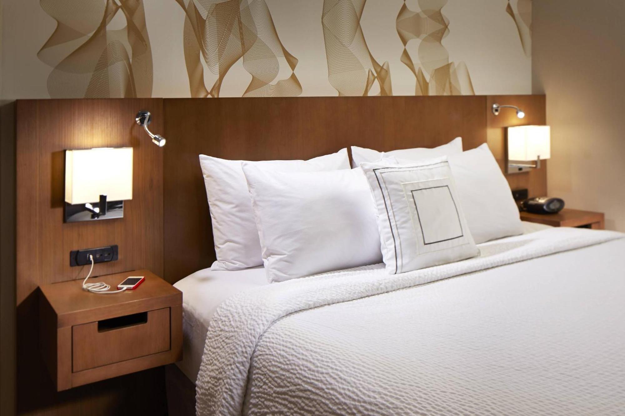 Courtyard By Marriott Sunnyvale Silicon Valley Екстер'єр фото